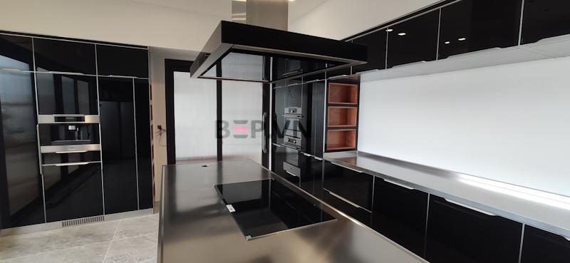 mat-ban-bep-inox-tu-bep-inox-canh-kinh-henry-1