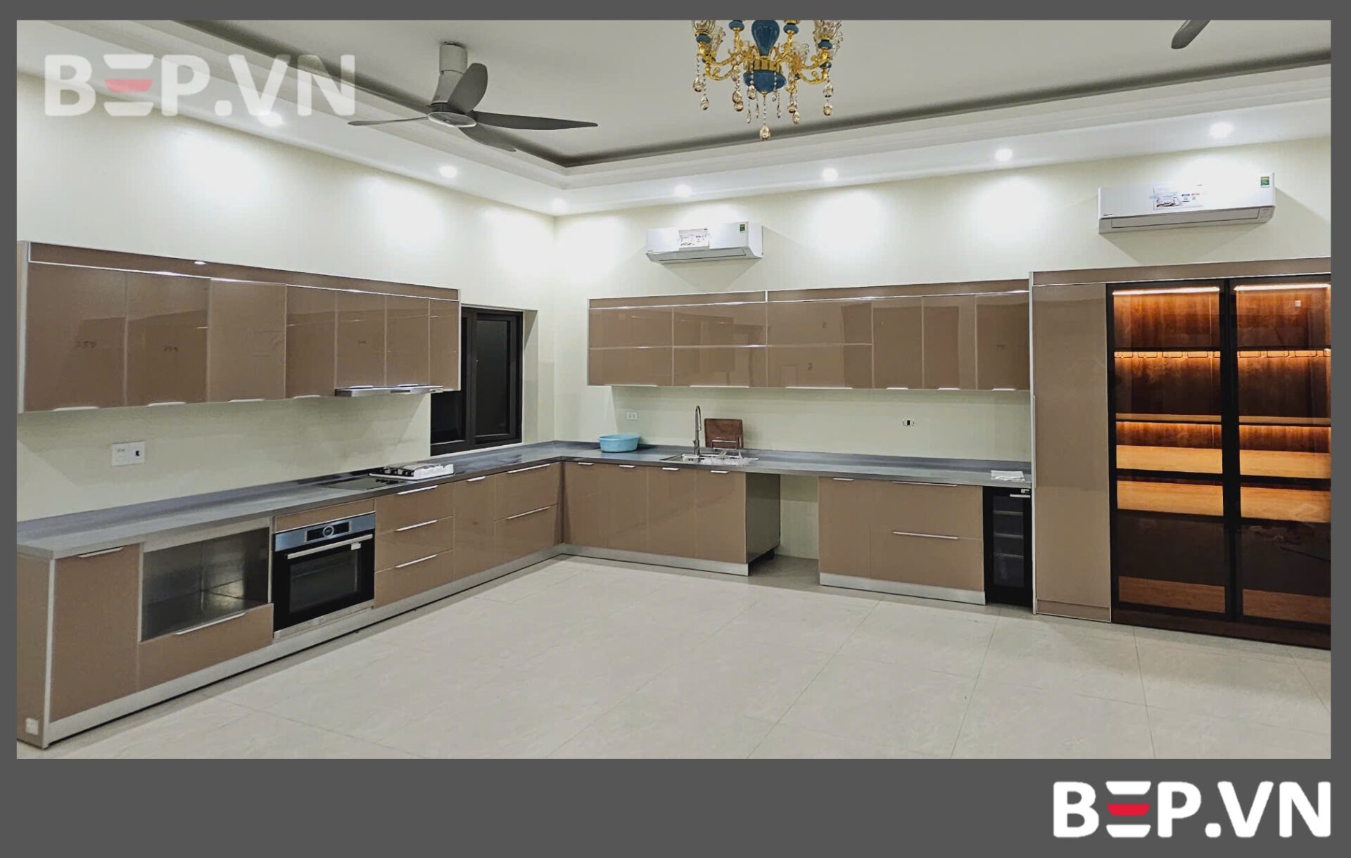 Tủ bếp inox cánh kính anh Hùng - Thái Nguyên