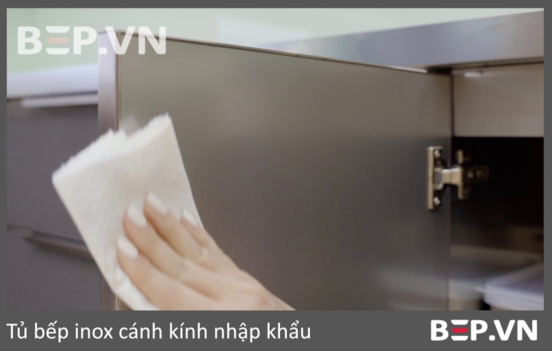 TU-BEP-INOX-CANH-KINH-MAT-BAN-INOX-ANH-TU-NGOC-THUY-1-4