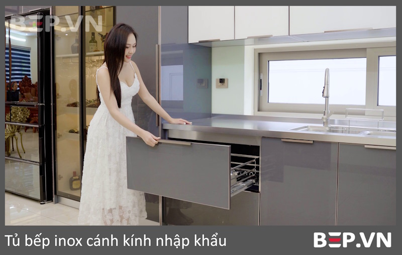 TU-BEP-INOX-CANH-KINH-MAT-BAN-INOX-CHI-TIEN-NGOC-THUY-1-6