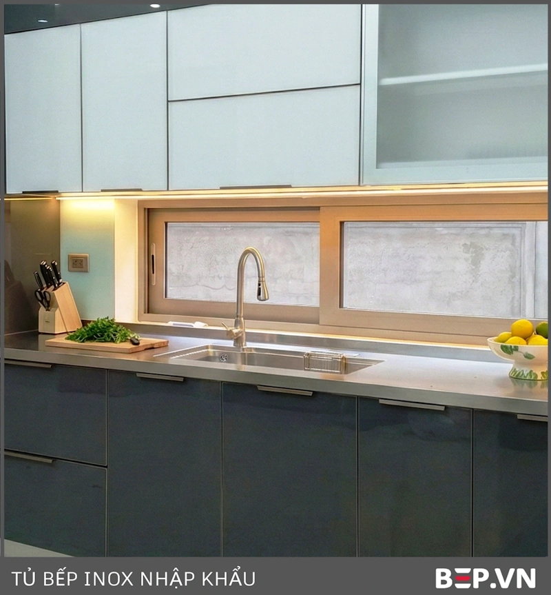 Mặt bàn inox liền chậu nhà chú Tiến