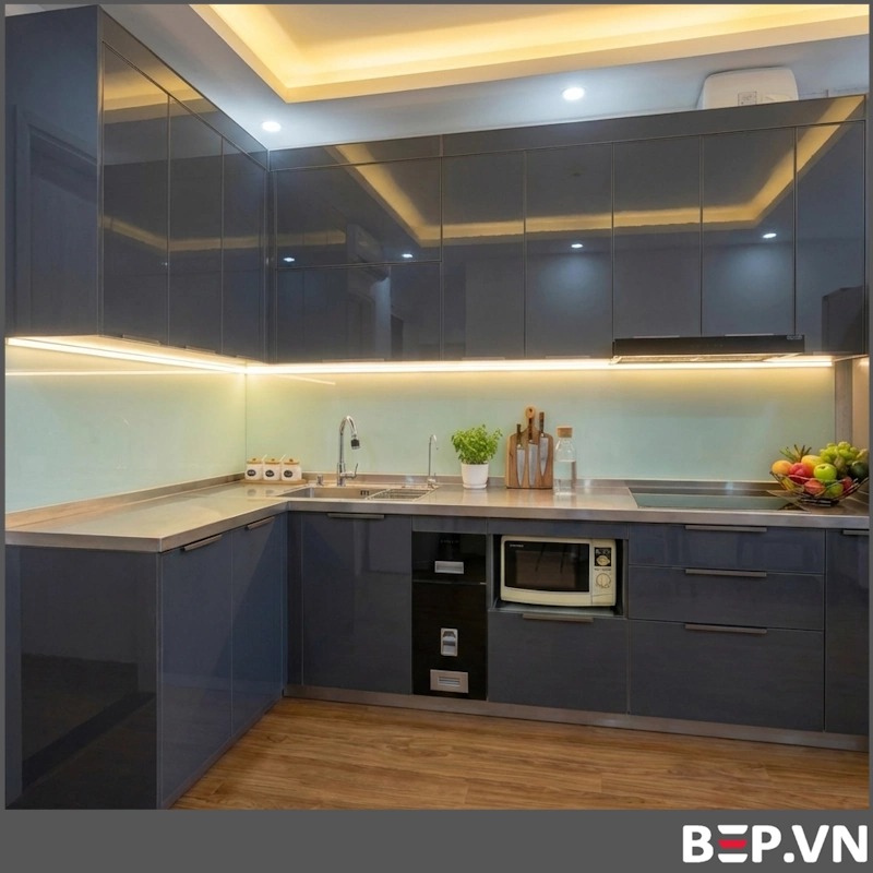 Tủ bếp inox cánh kính chữ L