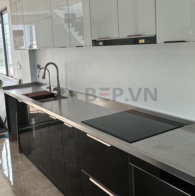 mat-ban-bep-inox-tu-bep-inox-canh-kinh-2