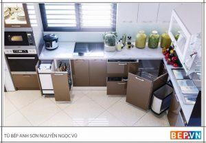 Chuẩn mực thiết kế nhà bếp sạch sẽ với thùng rác âm tủ