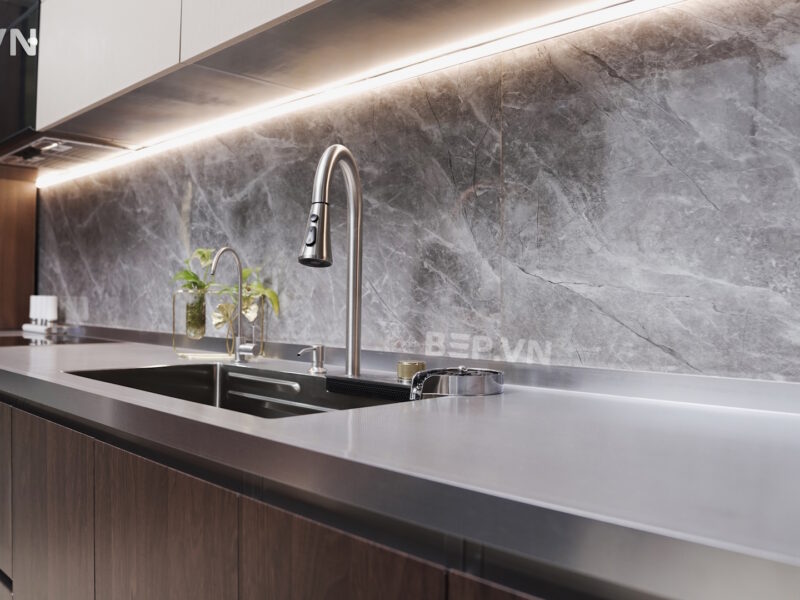 Tủ bếp inox cánh Inox Vân Gỗ dài 3m