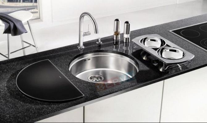 Thiết kế tủ bếp với chậu rửa đơn tròn